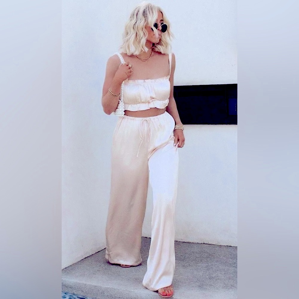 New! Gorgeous Elegant Champagne Silky Smooth Wide leg Dressy “Zuri Pants /14”